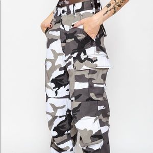 Rothco camo pants in size xsmall